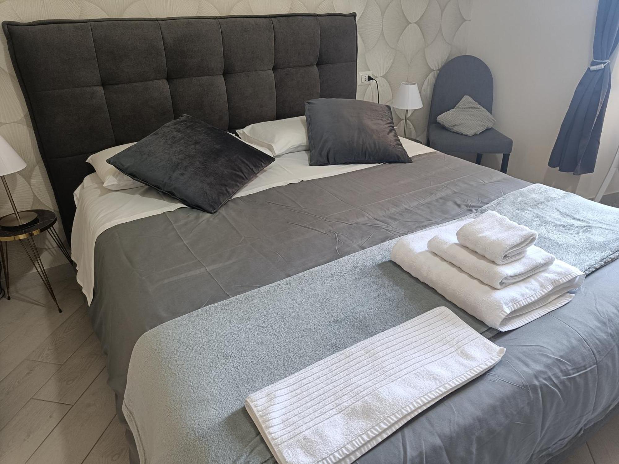 Napoli B&B Ruggiero'S Rooms Экстерьер фото