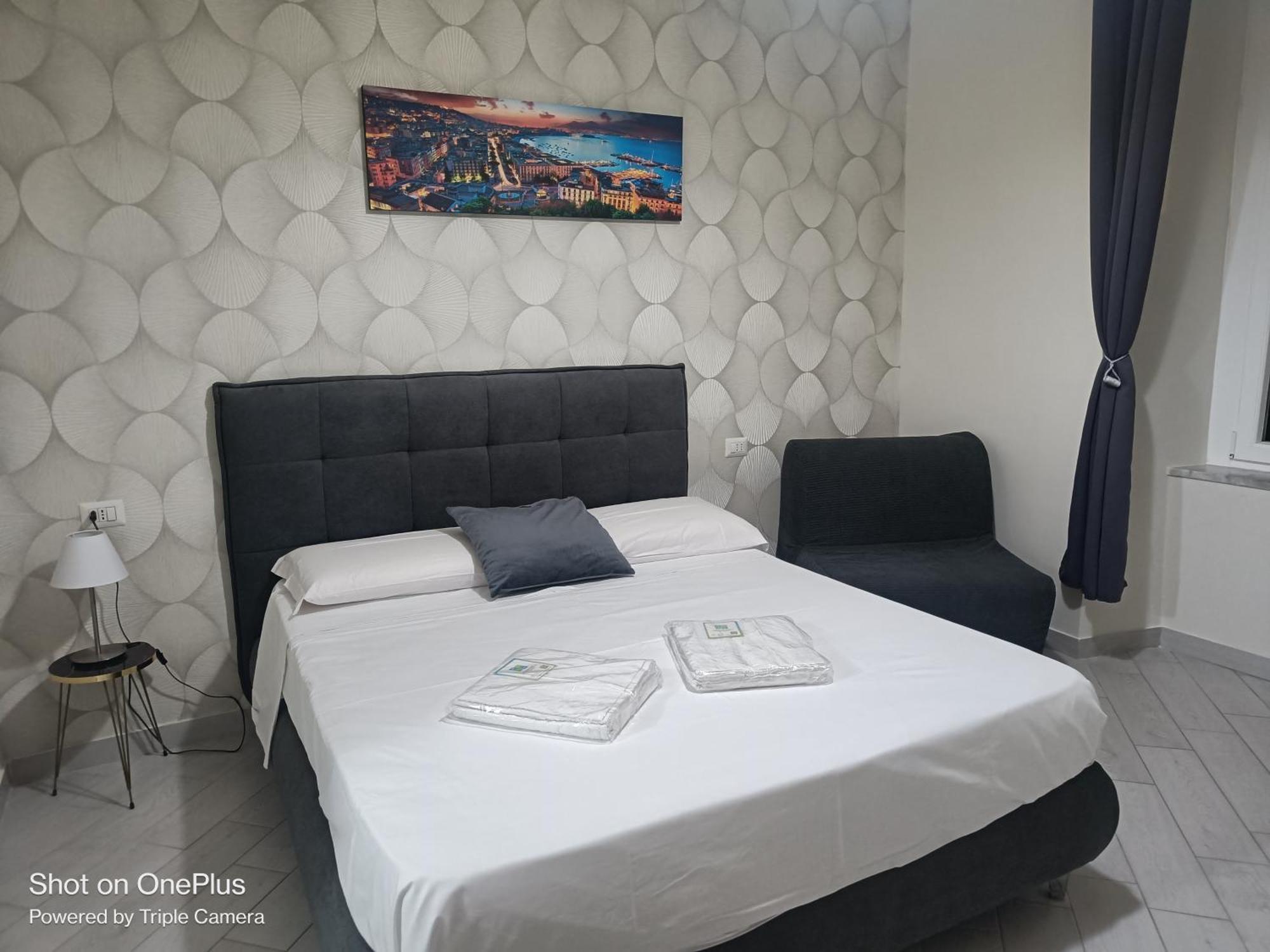 Napoli B&B Ruggiero'S Rooms Экстерьер фото